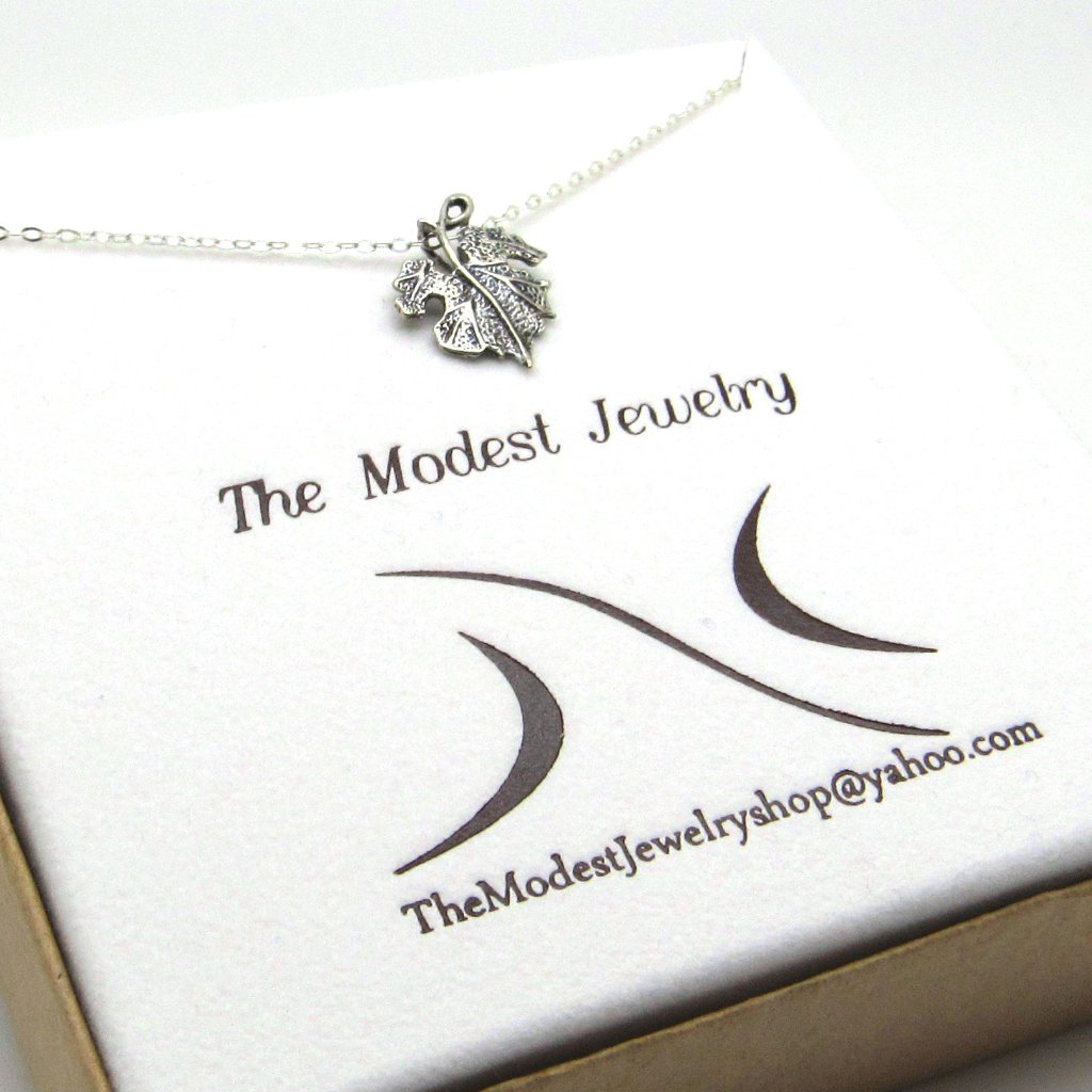 Sterling Silver Grape Leaf Necklace With Chain 15$